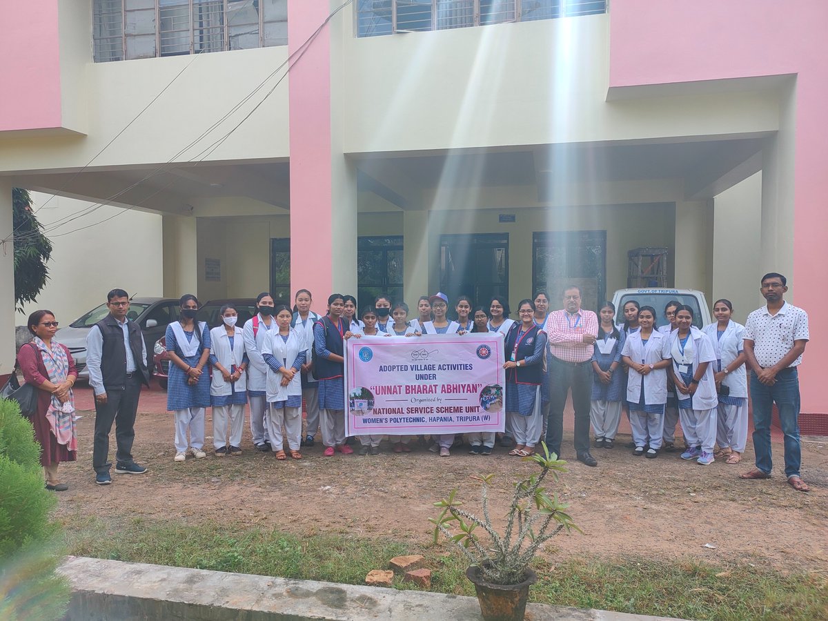 WSpolytechnic's tweet photo. Adopted village activity during NSS Special camp program of Women's Polytechnic Hapania today by NSS volunteers and Faculty Members with delicious lunch ...... today on 11th January,2023. https://t.co/Y2oc6yZPk6