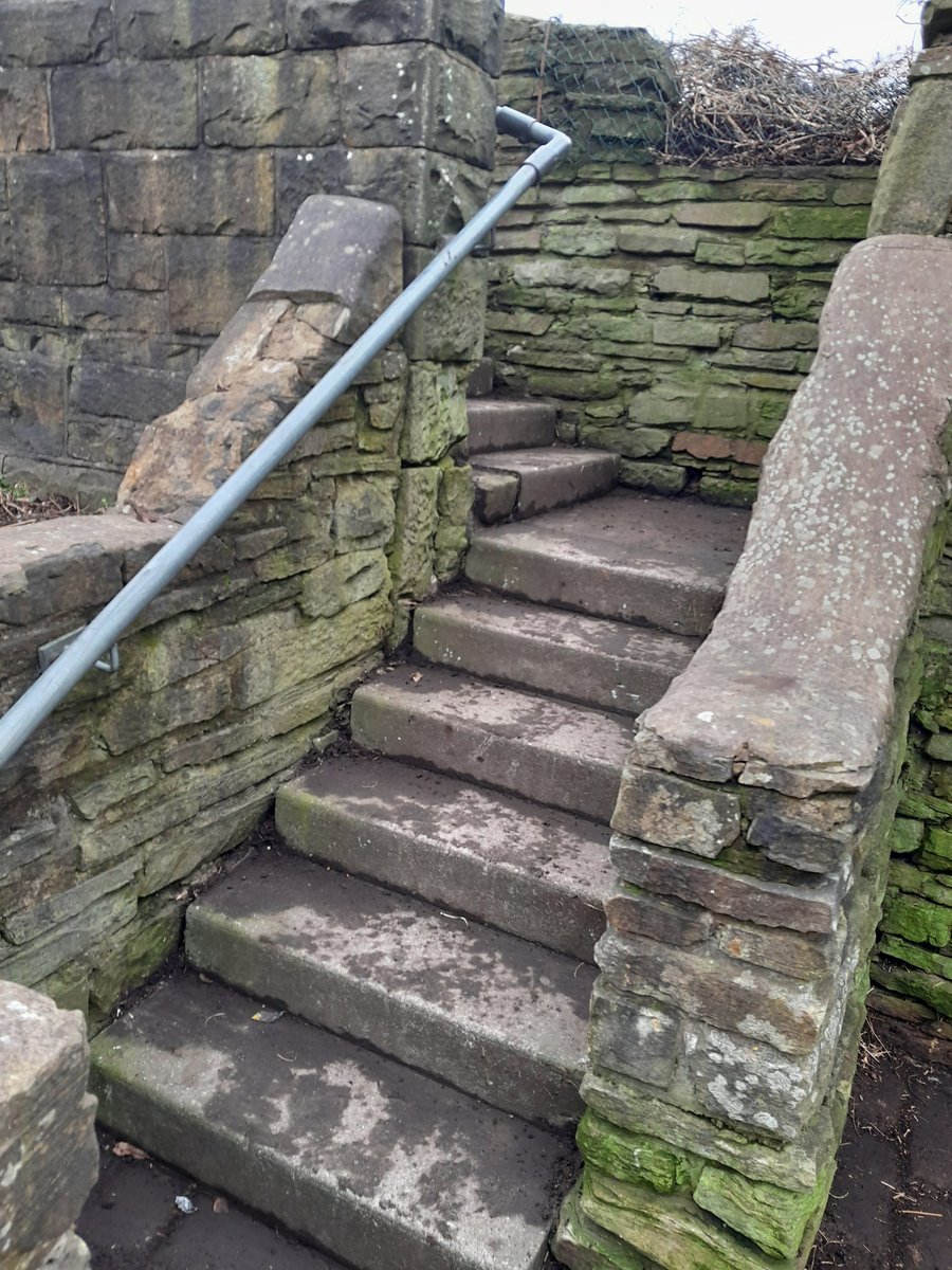 Brilliant day out in Clayton-le-Moors with our Hyndburn group today. We gave the access steps by Victoria Street a much needed clearing up and continued along the towpath towards the benches. What a difference it's made!
<a href="/CanalRiverTrust/">Canal & River Trust</a> <a href="/CRTNorthWest/">Canal & River Trust North West</a> <a href="/CRTBoating/">Canal & River Trust Boating</a> @CRTvolunteers