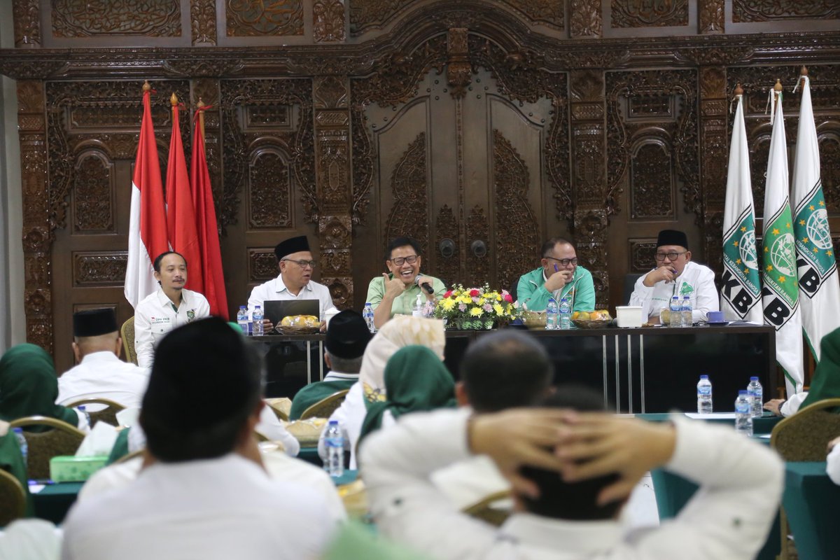 EmHasanuddin's tweet photo. #pkb #gusmuhaimin riang gembira https://t.co/pCraFF8HG3