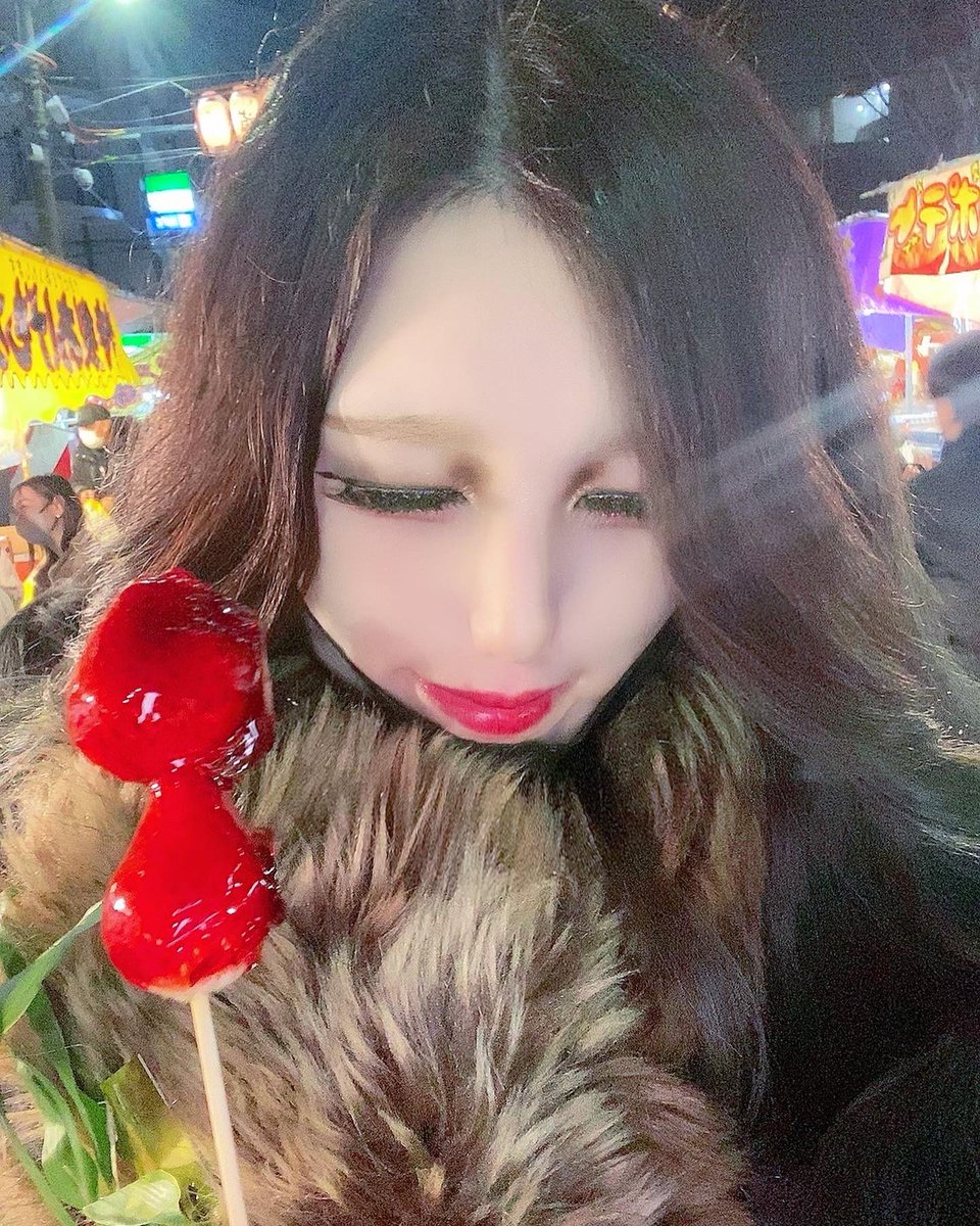 suisui_moon99's tweet photo. 今年もえべっさん行けて良かった🫶🏻💓
いっぱい食べた🙌🏻

#えべっさん　#堀川戎　#いちごあめ　
#梅田　#ショーハウス
#ドン釜ワールド #ニューハーフ
#高身長女子　#高身長好きと繋がりたい https://t.co/XpIonf5r7v