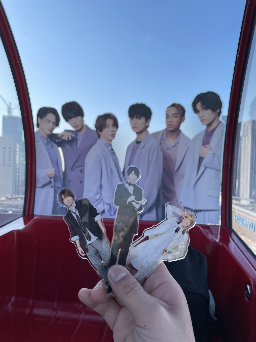 Toa122712's tweet photo. 友達とオタ活してきた、、、、

楽しかった、、、

急遽アイランドストア行けると思わんくて、りとるアクスタ全員買ってしまった💸💸💸 https://t.co/cBAY2c5zRF