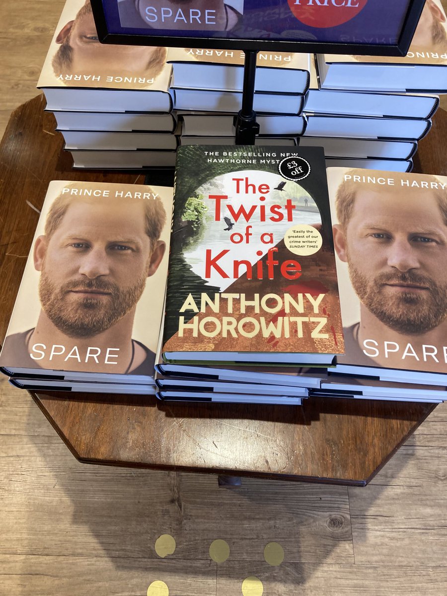 IzzWiz's tweet image. well done Waterstones Canterbury!!!