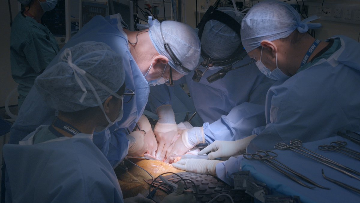 📺 BBC Two’s ‘Surgeons: At the Edge of Life’ returns next week! 

A unique insight into world class surgery at <a href="/CUH_NHS/">Cambridge University Hospitals NHS</a>, Surgeons will run 9pm every Wednesday from 18 January.

Read more: orlo.uk/Lv5J5
Careers at Addenbrookes: orlo.uk/RcGBR

#Excellent