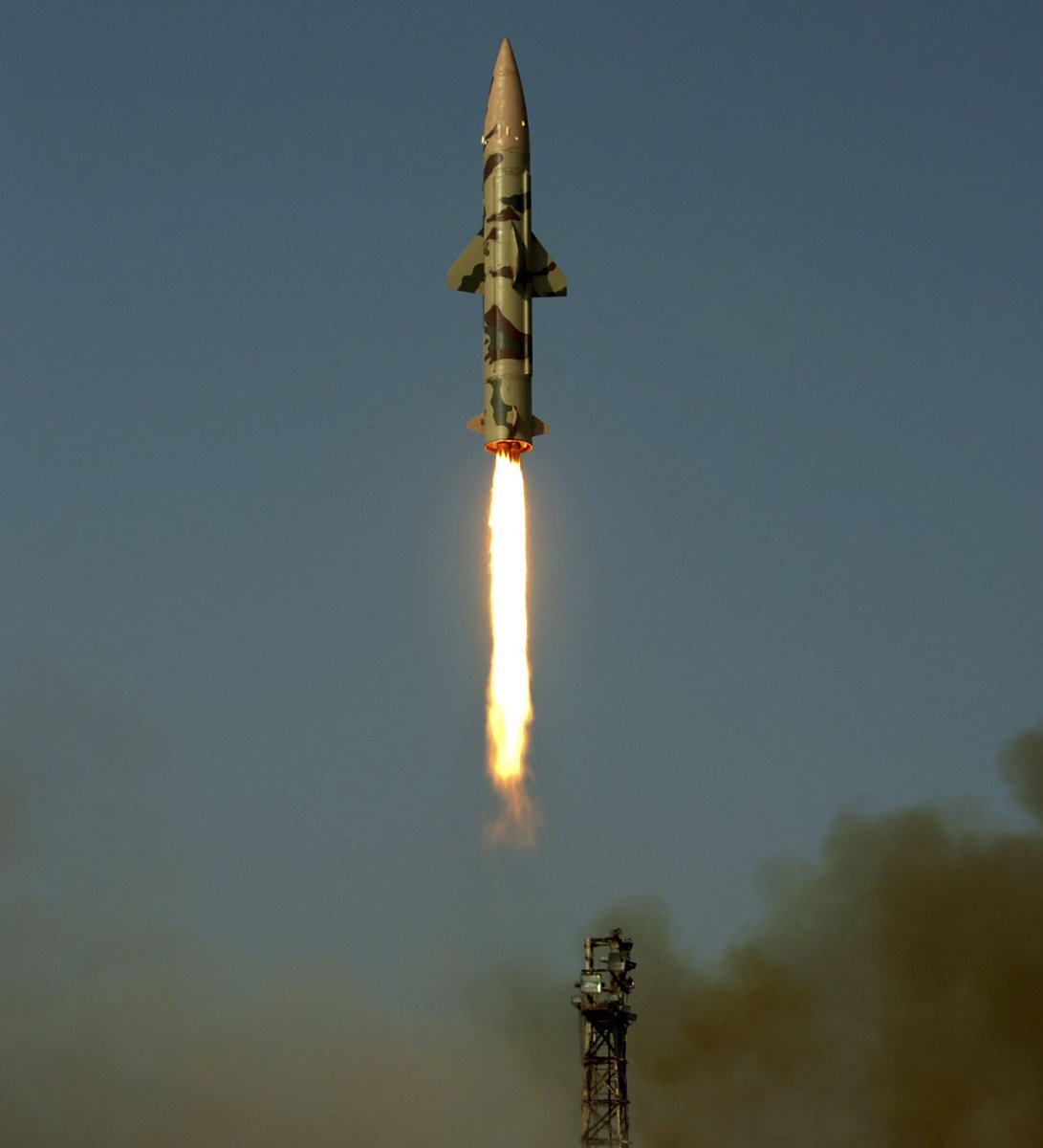 india_narrative's tweet photo. India 🇮🇳 successfully carried out a test launch of the tactical ballistic missile #PrithviII from the Integrated Test Range, Chandipur off the coast of #Odisha. The missile hit its target with high accuracy
#INDefence #BallisticMissile https://t.co/d9GrZYaWct