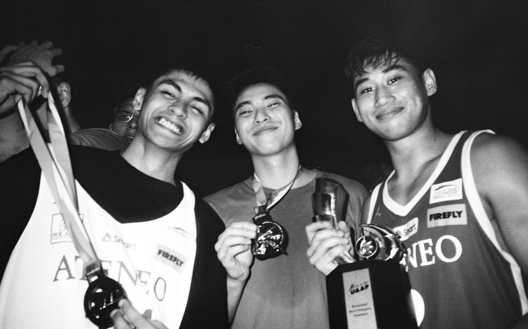thirbeaddie's tweet photo. “Sa mga seniors ko — sila Jolo, Tyler, Raffy, Mamu — para sa inyo ‘to, kasama kayo dito sa championship na ‘to.” - BJ Andrade 💙

*insert jolo and raffy* 🫂 https://t.co/e74GLpKi0B