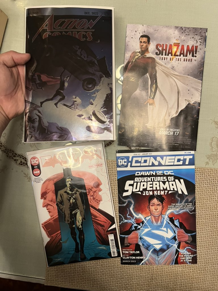 Finally added #Shazam to the #DCMultiverse action figure collection. Also #ActionComics1050 ala the #AlexRoss homage cover and #Batman131 and the continuation of @zdarsky’s epic run. It’s a good #NewDCDay Wednesday alright. Thanks @filbarsonline & @planetxcomics~!!! #DCUniverse