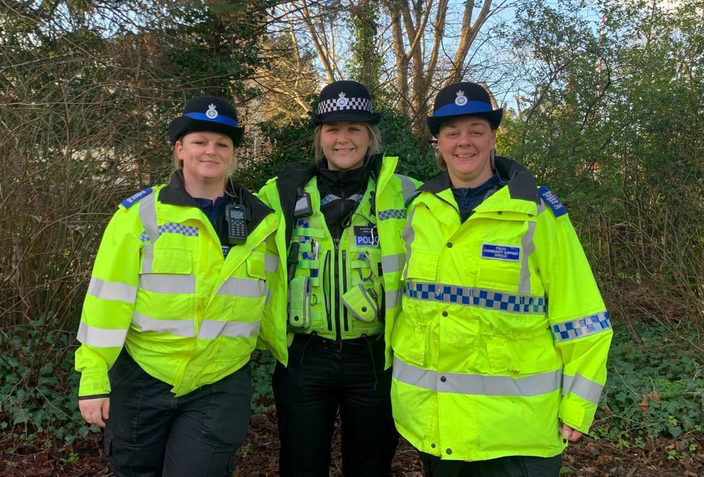 High vis patrols today in <a href="/RWBassettPolice/">RWB Police</a> by our team. Responding to local issues around traffic.  Pleasing to see no issues presented. <a href="/RWBTC/">Royal Wootton Bassett Town Council</a>