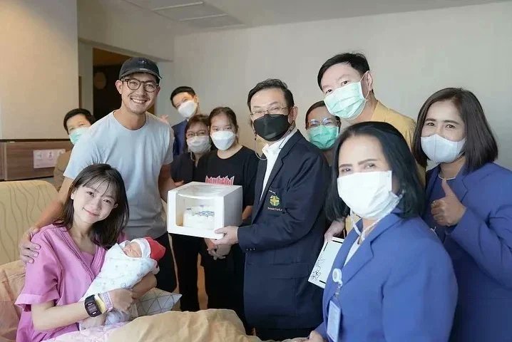 MyDear23322379's tweet photo. ขอขอบคุณโรงพยาบาลสมิติเวช ทีมแพทย์ พยาบาล เจ้าหน้าที่ทุกท่านมากนะคะ 💗🙏🏻 #เรื่องท้องต้องสมิติเวช #bornatsamitivej #samitivej #เวียร์วิกกี้  #เวียร์ศุกลวัฒน์  #babywylyn https://t.co/rZhLMGVbVJ