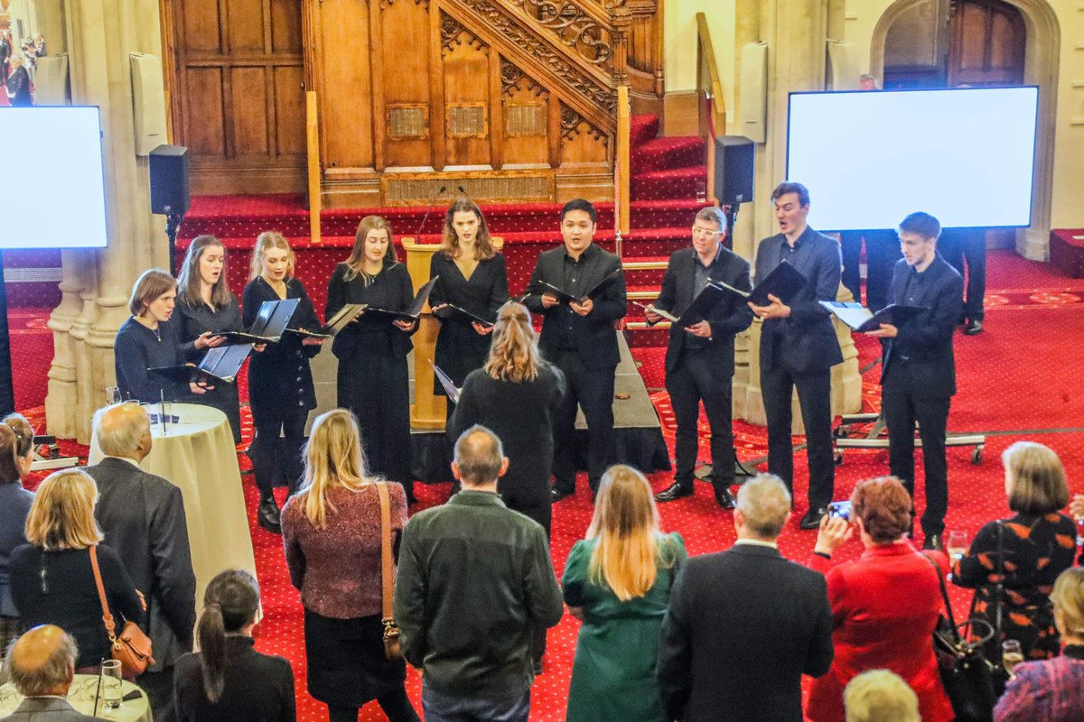 Wren300M's tweet photo. Thank you for everyone who attended the #Wren300 launch at @GuildhallArt. A special thanks to @bishopSarahM, @citylordmayor, Sir Laurie Magnus @HistoricEngland for introducing the project &amp; the Square Mile Coral Scholars for their wonderful performance. 
(c) Paul Quezada-Neiman. https://t.co/QuOlF0krbm