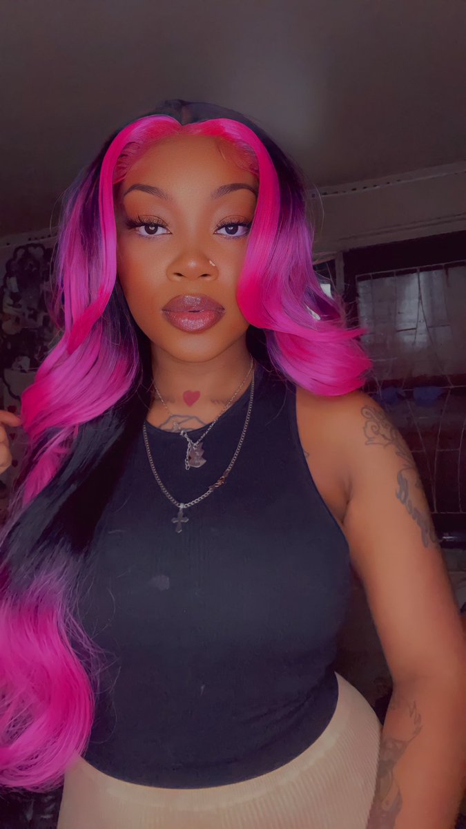 BaudiGod's tweet photo. Been pretty in pink 💖 https://t.co/mg5EN6wDkb