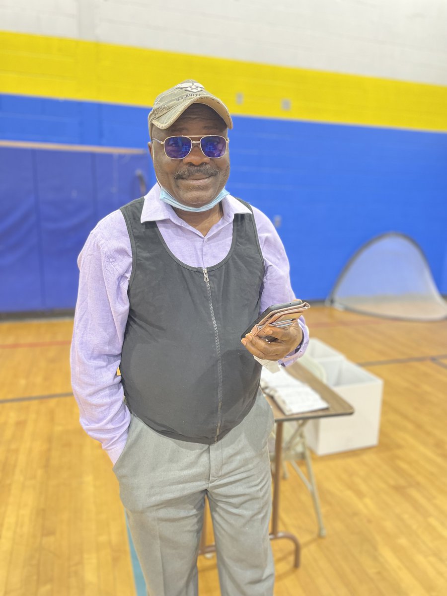 opticalacademy1's tweet image. Got their glasses!! 🙌🏼 and they look AMAZING 🤩 We love to see the joy we bring to communities and their families through our onsite mobile eye care and eyewear services. 😍 We are soooo happy you LOVE your new glasses 💙 Your community is OUR community.💙 #opticalacademy