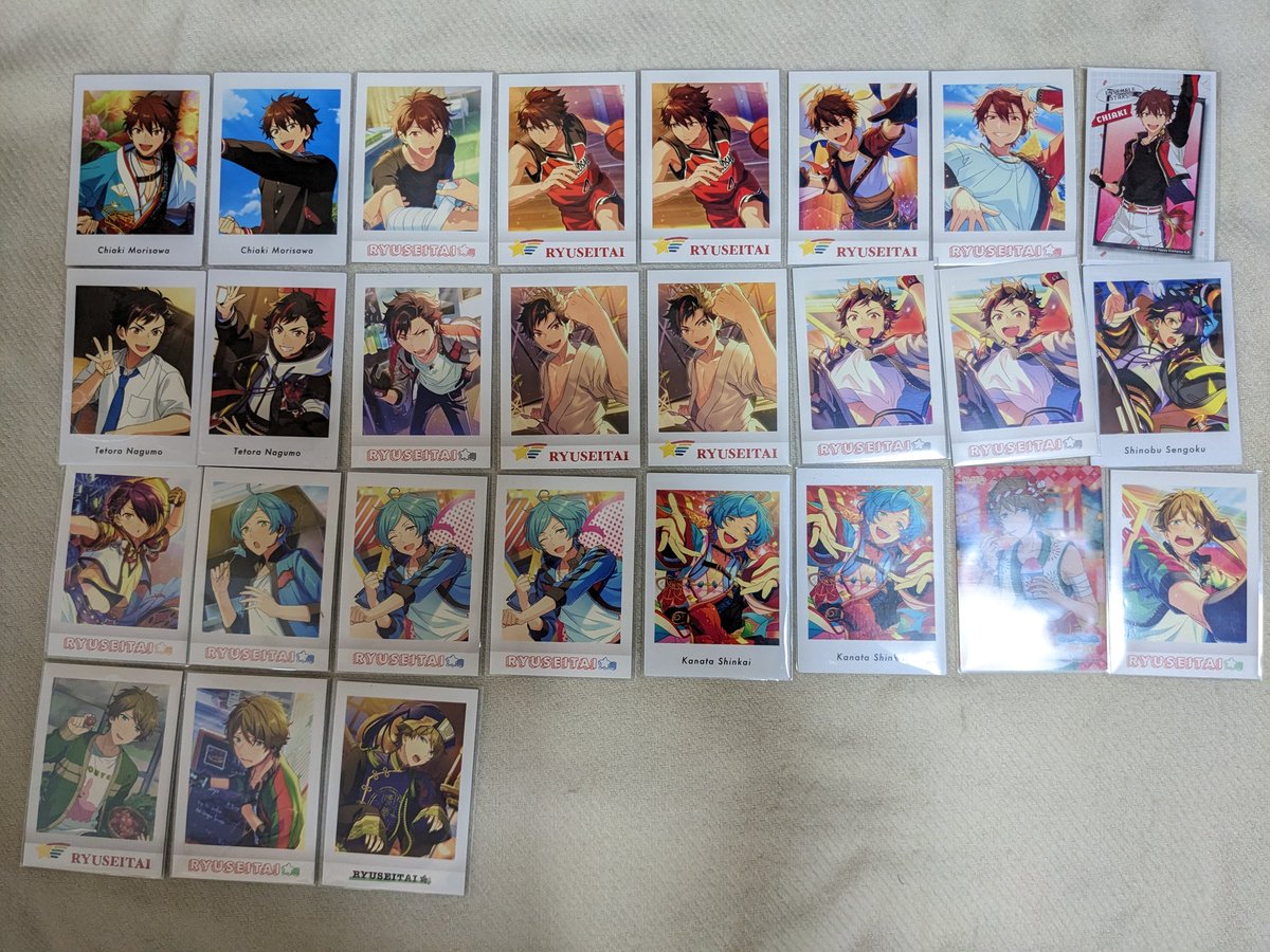 F2tH80's tweet photo. 【あんスタグッズ譲渡・交換】

求　定価＋送料＋手数料
　　���異種、真　

譲　画像のもの

♡譲渡の場合はメルカリ経由のみ
♡箔押し⇆箔押しor比率2〜
♡箔押しは1枚400円

お気軽にお声掛け下さい🙇‍♀
#あんスタグッズ交換 
#あんスタグッズ買取 
#あんスタグッズ譲渡 https://t.co/12Ie7Eq92O
