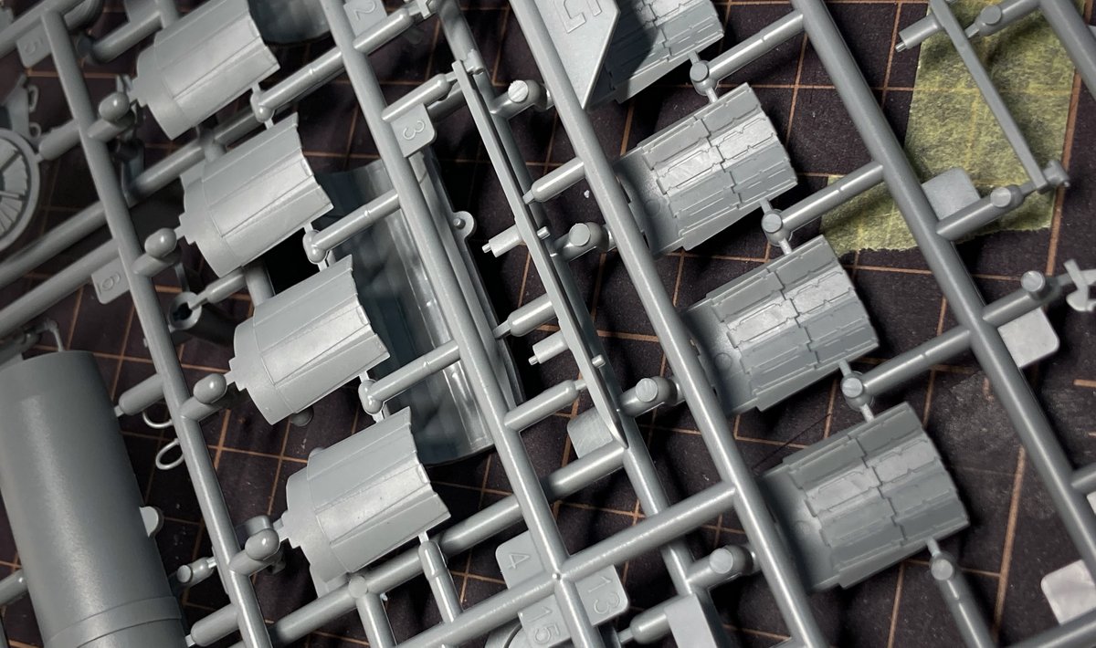 IKE30704708's tweet image. あんまTLに上がってないけどMENGの1/48 F-4爺
これスゲー、やる気とモールドが世界最高峰!

もぉレジンや3Dプリントパーツ要らないNe

ボックスアートも小池氏とか見て触るだけで買う価値有ったわ

モチベ沢山もらったので大事に仕舞っとこ…
ショートノーズ出るかな?

#MENGMODEL #48F4G