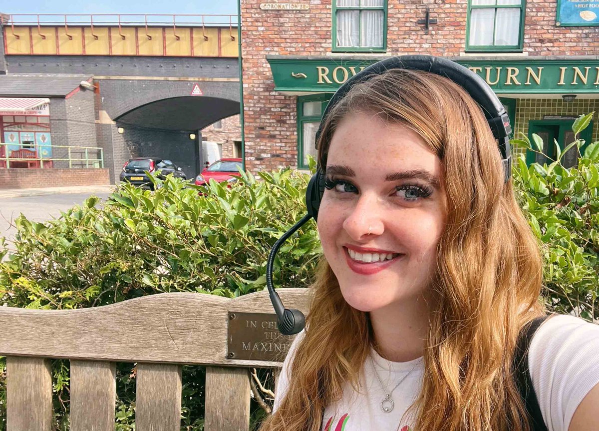 From Sunderland to Weatherfield: <a href="/sunderlanduni/">University of Sunderland</a> graduate Katie Stubbs bags her dream job <a href="/itvcorrie/">Coronation Street</a> sunderland.ac.uk/more/news/stor… @Katie22322955 @mrgarystubbs <a href="/arabplouv/">Arabella</a> <a href="/LeeHallTweets/">Lee Hall</a> <a href="/Graemethedean/">Graeme Thompson MBE</a>