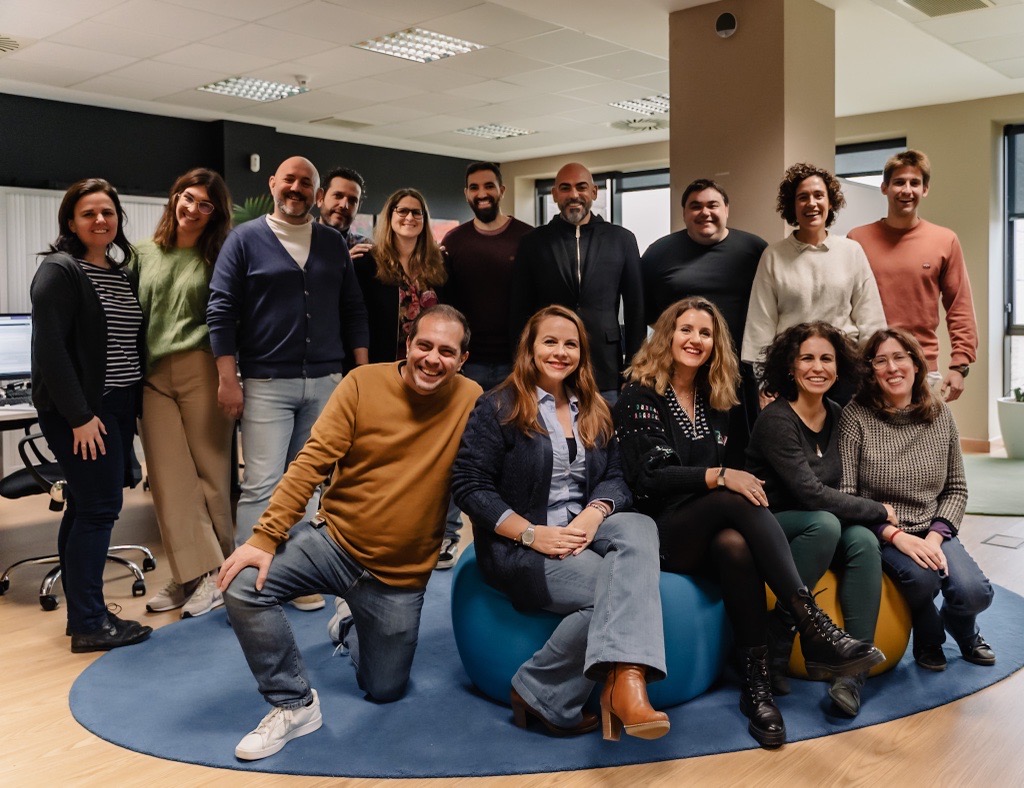 Med_Interactiva's tweet photo. ¡El 43% de nuestro equipo tendrá un día más de vacaciones en 2023! 🥳🥳
Premiamos así a todas las personas que tienen una antigüedad de al menos 5 años en MI 💚
¡Gracias por vuestra dedicación y esfuerzo!
#SomosMI #WorkAtMI #TeamWork #Conciliación #RRHH https://t.co/Vcs8cK2DzX