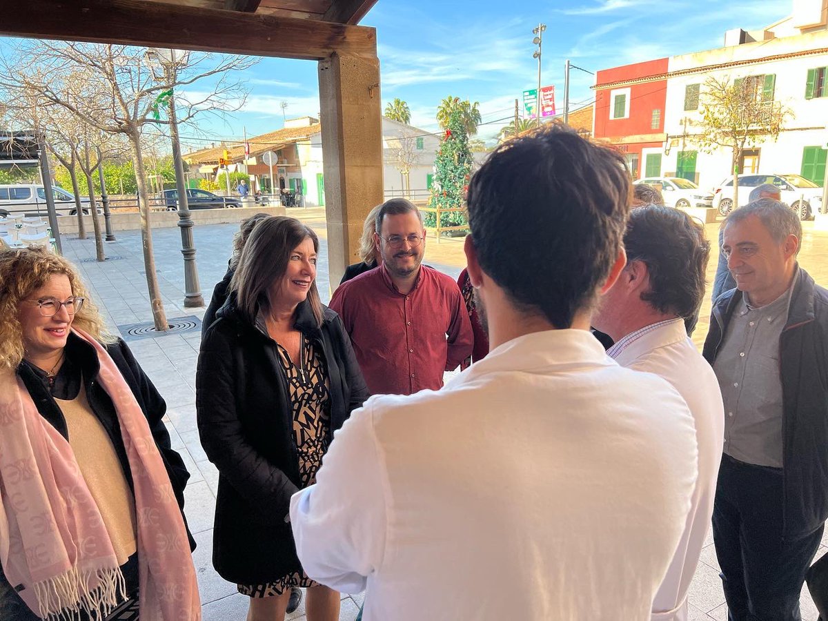 SalutGOIB's tweet photo. 🏥Salut reforma el centre Martí Serra i la UBS Pla de Na Tesa per incorporar-hi 10 consultes noves.

➡️La UBS Pla de Na Tesa ha augmentat l’espai disponible amb 4 consultes més i el CS Martí Serra, amb 6. https://t.co/zuEtOo5y5w