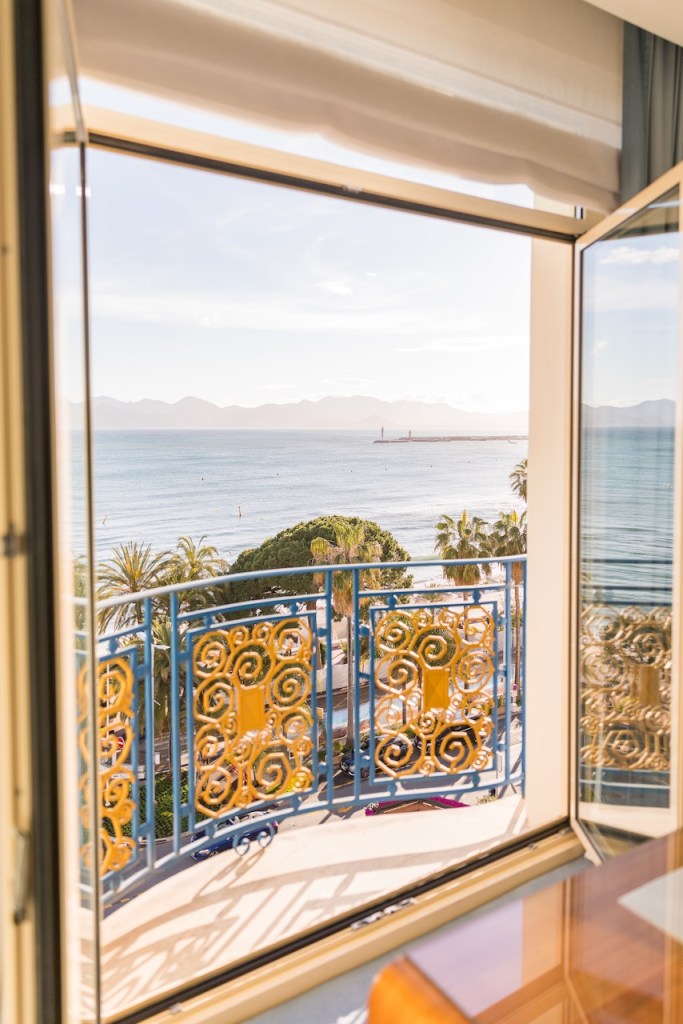 [Les blogueurs en parlent]
"Why You Need to Stay at the <a href="/martinezhotel/">Hôtel Martinez</a> in #CannesFrance?"
by @JQLouise 
👉  jqlouise.com/2023/01/06/hot… 
#CannesFrance #CotedAzurFrance