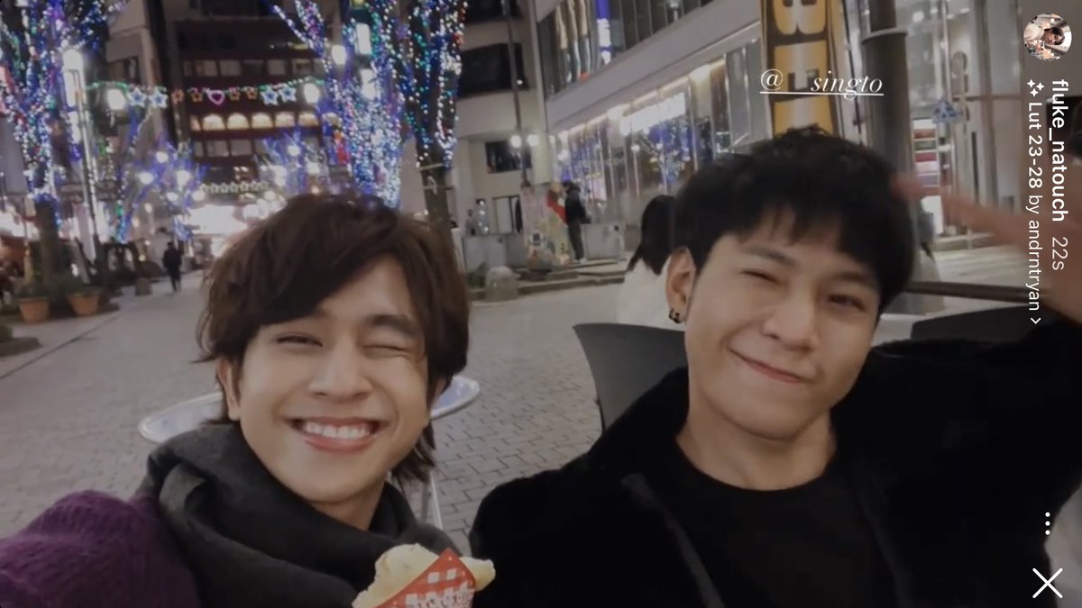 flukenafluke's tweet photo. เย้ๆ น้องได้เจอพิสิงโด้ยยยย สดใสทั้งคู่เบยคับ 
#FlukeInJapanD3
#เจ้าแก้มก้อน 
#Fluke_Natouch https://t.co/vCsr2Dz5mr