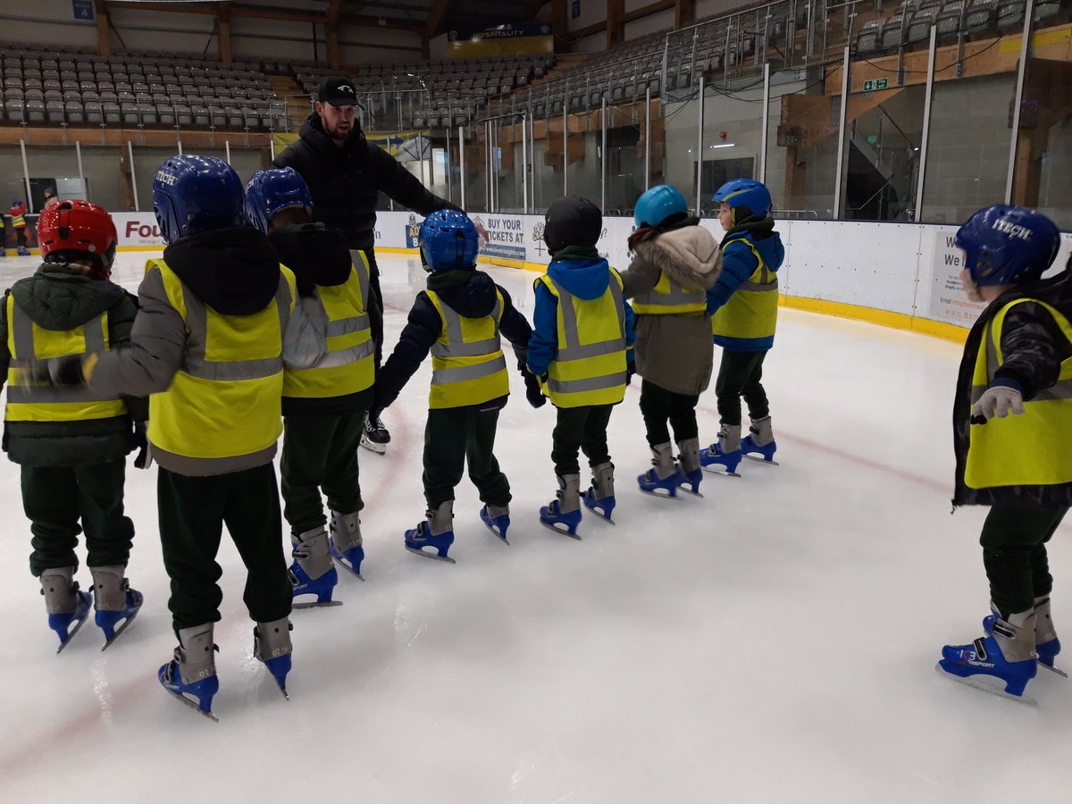 LeedsActiveSchs's tweet photo. A great start to our Experience Ice Skating event @planeticeleeds So much resilience and lots of people sharing that they can't wait to come back! Well done everyone! #physicallyactiveforlife #opportunities @stjosephsotley https://t.co/td6Ha0yHBs