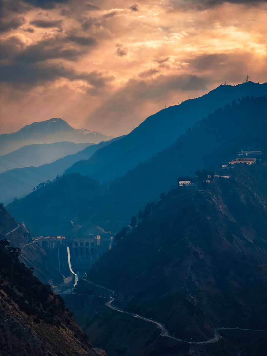 NoumanQadri's tweet photo. Mountains🤎 https://t.co/HWsYCNdR9A