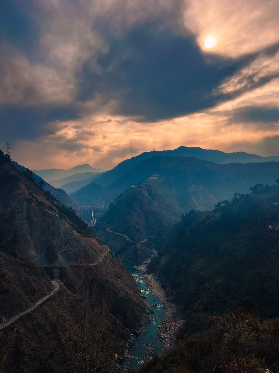 NoumanQadri's tweet photo. Mountains🤎 https://t.co/HWsYCNdR9A