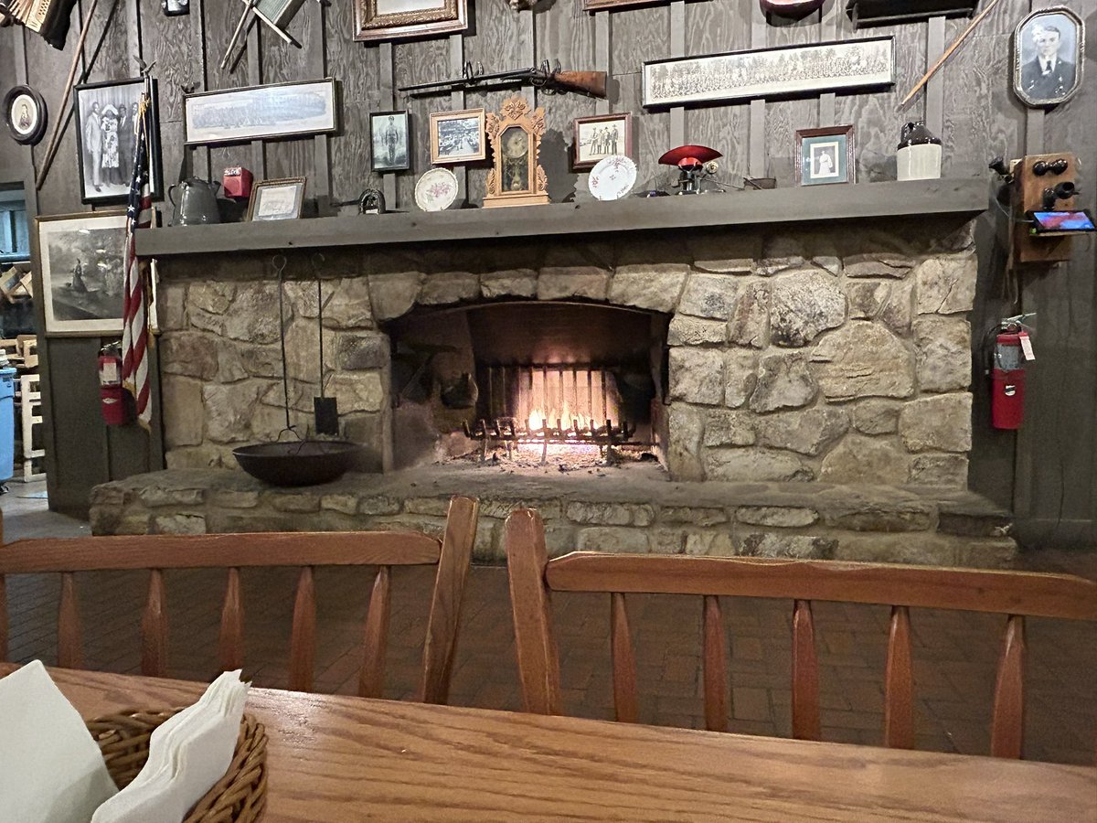 gthardy's tweet photo. So disappointed to learn @CrackerBarrel fireplace isn’t a real wood burning one! Kind of ruined my morning a little bit. #ItsTheLittleThings https://t.co/uzem7AgYtL