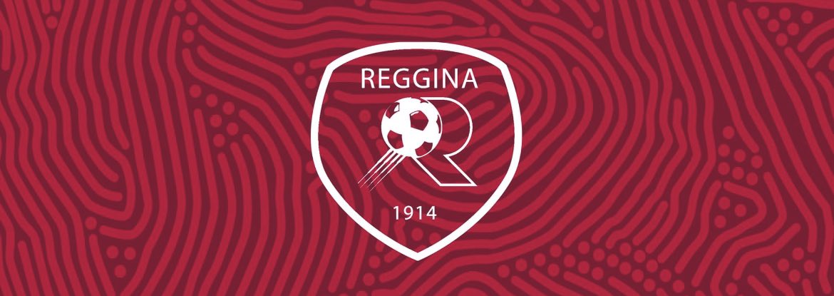 MaurizioRC80's tweet photo. BUON COMPLEANNO 👑 REGGINA MIA ❤️ 
109 🎂 🇱🇻 🎉🎉 #reggina1914 #amaranto #reggiocalabria #109annidamore #regginacalcio1914 #🇱🇻 https://t.co/1CV1MDpH67