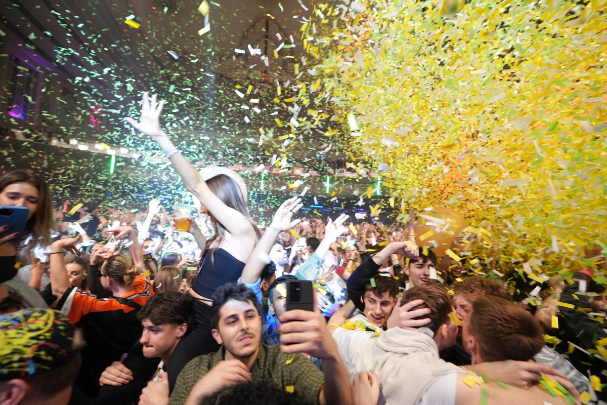 Prepare for a serious dose of FOMO as we look back on our NYE extravaganza with <a href="/Cirque_Du_Soul/">Cirque Du Soul</a> 😉🔥⚡  

Thnx so much to the <a href="/broke_magazine/">Broke Magazine</a> team for the great write up &amp; for joining us on the Road to El Dorado. 

Read more here: brokemagazine.co.uk/troxy-takes-it…
#NYE2023 #CirqueDuSoul