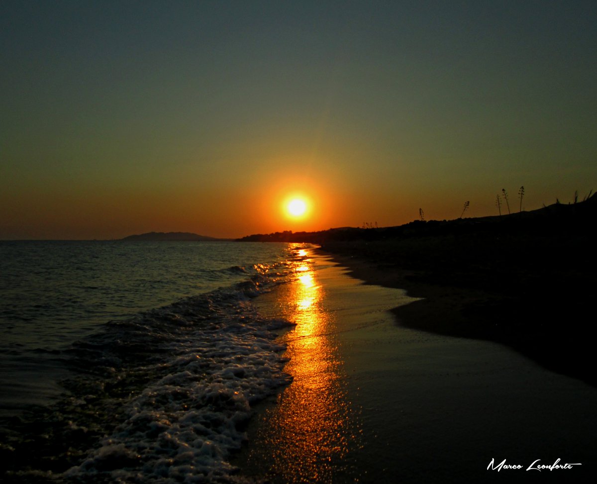 #sicilia #sicily #siciliabedda #Mare #tramonto #tramontisulmare #tramonti_siciliani #enjoymysicily #maisicily #sicilia_bestphoto #sicilia_photogroup #Italia