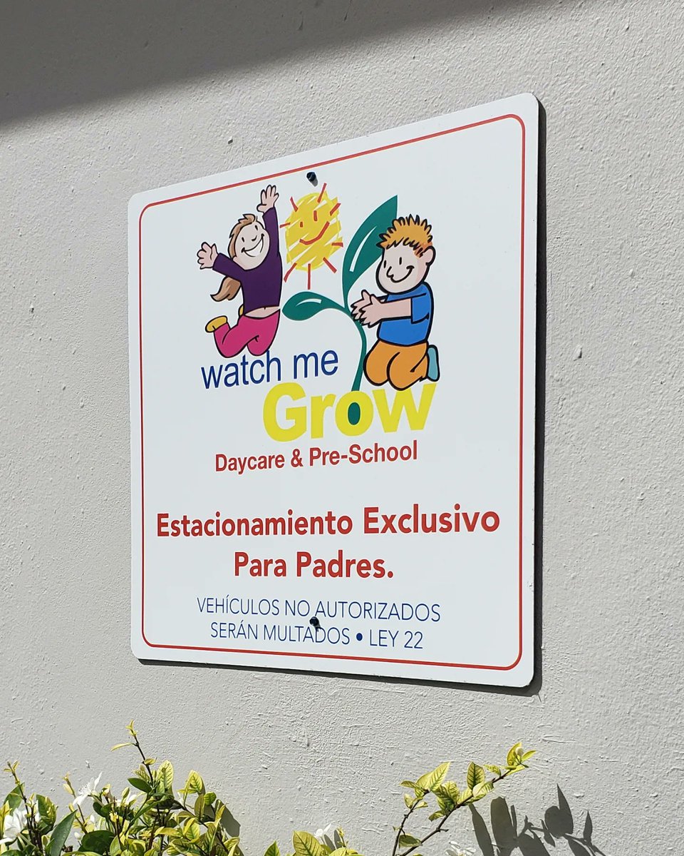 Vsualmente's tweet image. Comenzamos el 2023 con este lindo proyecto. Construcción e instalación de logo en pvc 1/2" y rotulos para estacionamiento en ACM para #daycarewatchmegrow
#rotulacion #pvcsigns  #acmsigns #3dsigns  #shoplocal  #puertorico🇵🇷 #vsualmentepr #branding 
#tumarca