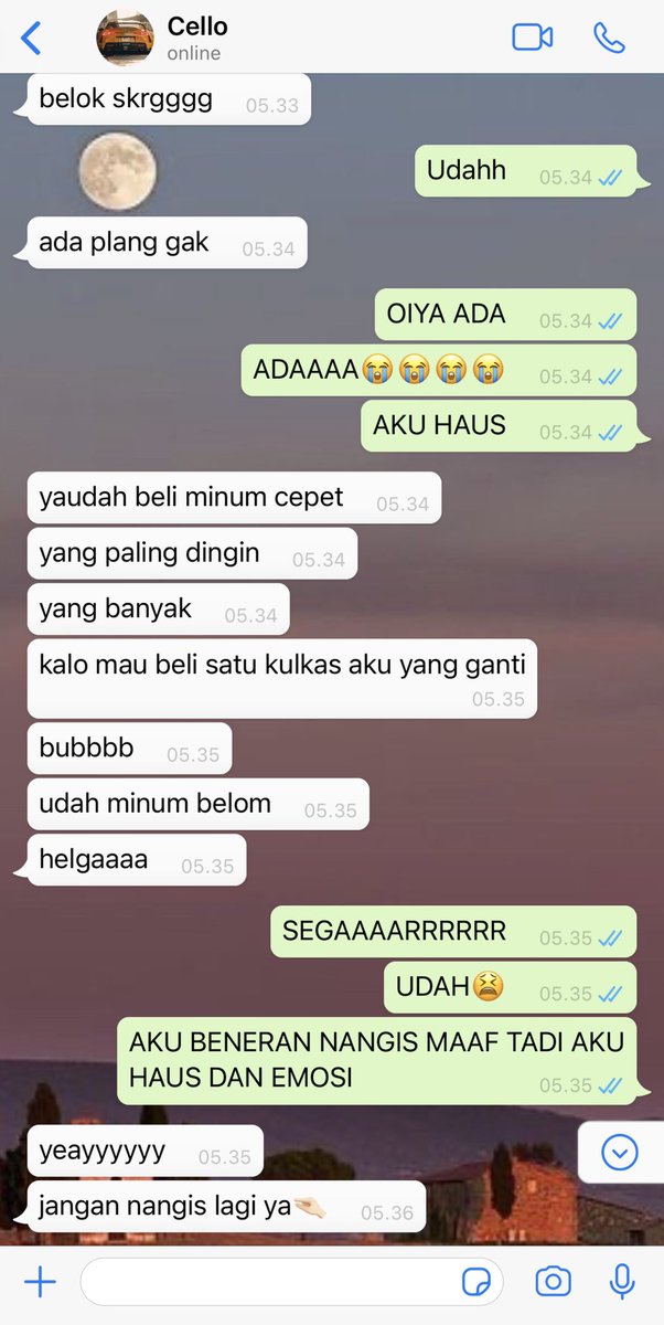 giliran cello helga yang clingy tapi mereka lagi beda kota