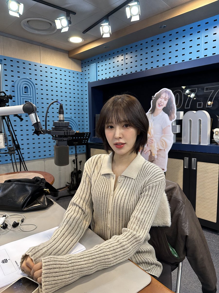 ofRouVel's tweet photo. 따뜻따뜻 노곤노곤
온 몸을 편하게 해주는 영스트리트예요 https://t.co/jAX3rlud9V
