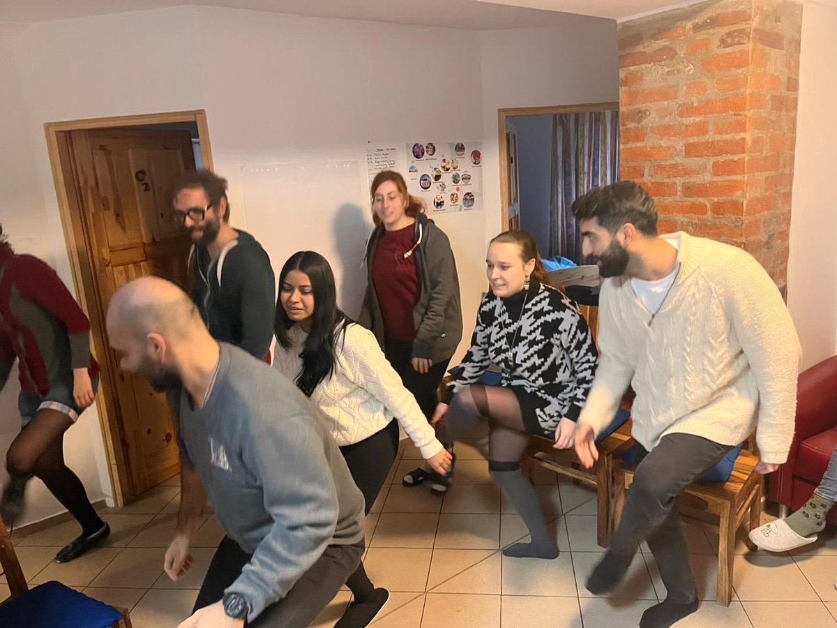 EvoRepro's tweet photo. Our lab retreat was wow! Learnt about open communication, copywriting or Bloom's taxonomy if not werewolf-howling, dancing or eating Spanish/French King's cake. Thank you @Iltasomer @MJavad1991 @NelidaPadilla @salony_susnata @AdelPribylova @Le_Veve_A and no-twitter lab members! https://t.co/wiRELyh4sx