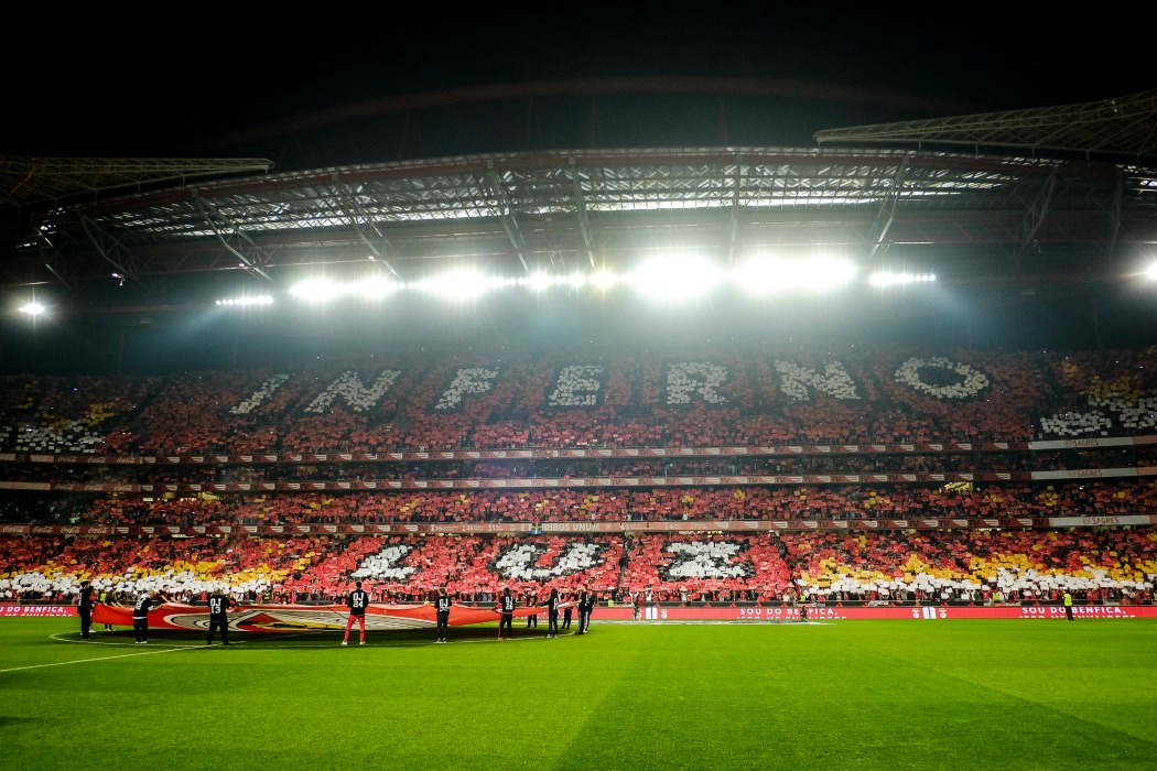 ℹ️Benfiquistas que 𝐏𝐀𝐑𝐓𝐈𝐋𝐇𝐀𝐌, 𝐕𝐄𝐍𝐃𝐄𝐌 ou 𝐏𝐑𝐎𝐂𝐔𝐑𝐀𝐌 bilhetes/redpass, este é o tweet👇💬

🆚Sporting CP
🏟️Estádio da Luz
🗓️15 de janeiro (domingo) 
🕕18h00
#SLBenfica #LigaPortugalBwin #ZeroLugaresVazios