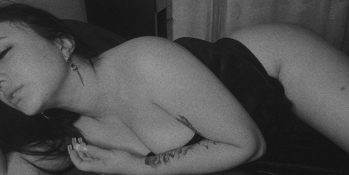 🥺busco una linda cara para sentarme en ella 😊 https://t.co/7GtJ6M00Ql<a href="/tag/bdsm"class="tags"><span>#bdsm</span></a><a href="/tag/lesbian"class="tags"><span>#lesbian</span></a><a href="/tag/bdsm%D9%90"class="tags"><span>#bdsmِ</span></a>