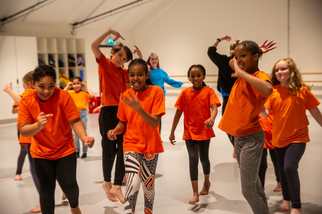 🗓️ NEXT WEEK 🗓️ Build your confidence to take on teaching dance with our Dance in Primary Schools CPD workshop 💡 Ideal as a refresher for those with experience OR a place to start if teaching dance is new to you Wed 18 Jan, 2 - 4.30pm, £5, at iC4C ⬇️ bit.ly/3IxvdYf
