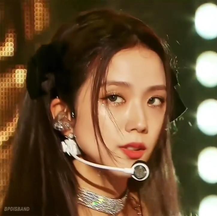 jisoospic's tweet photo. KIM JISOO https://t.co/hX5AhjsZup