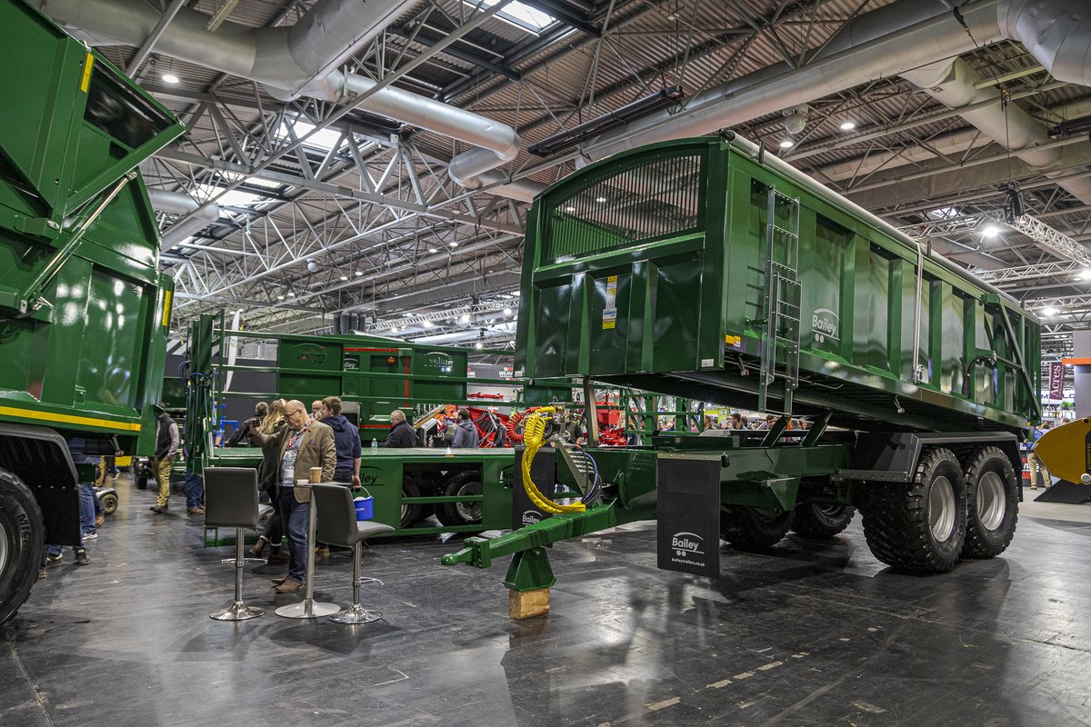 GreenSquareBD's tweet photo. Great day at @lammashow supporting our clients @Batemansprayers and @BaileyTrailer. 
#LAMMA23 #TeamBateman #BatemanSprayers  #BaileyTrailers #TheTrailerInFront #AgriculturalMachines https://t.co/lj2xyCHn2s