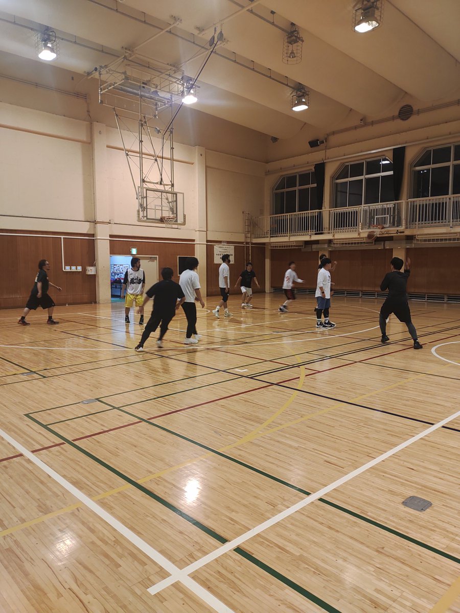 SIMBAS_GROUP's tweet photo. 2023西東京開催一発目！
今年もよろしくお願いします🏀

 #メンバー募集中 #バスケ #SIMBAS_GROUP #バス中
#SIMBAS #バスケットボール
#basketball #立川 #西東京市 https://t.co/G73Q4icZiT