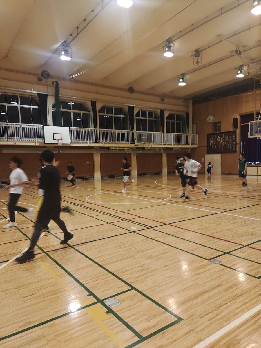 SIMBAS_GROUP's tweet photo. 2023西東京開催一発目！
今年もよろしくお願いします🏀

 #メンバー募集中 #バスケ #SIMBAS_GROUP #バス中
#SIMBAS #バスケットボール
#basketball #立川 #西東京市 https://t.co/G73Q4icZiT