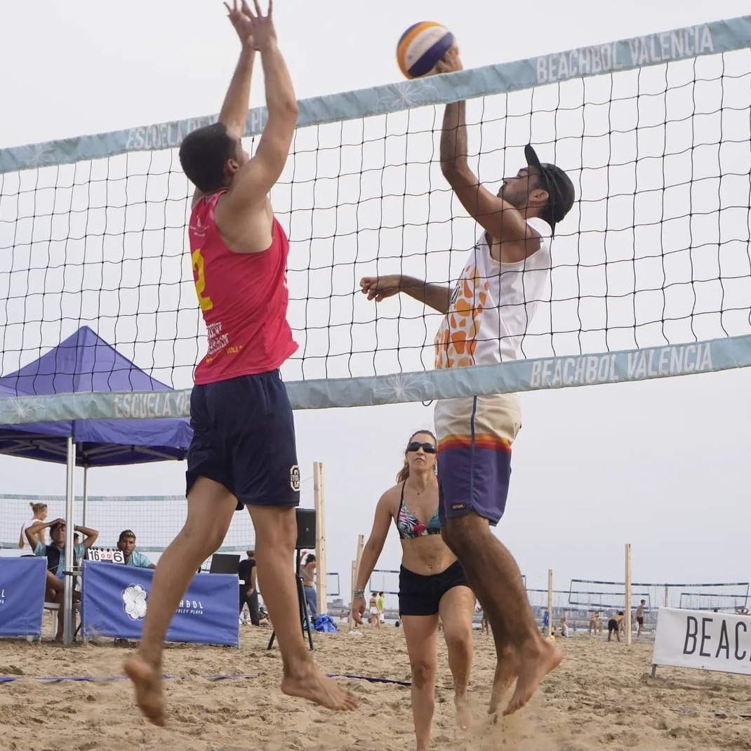 BeachBol tweet media