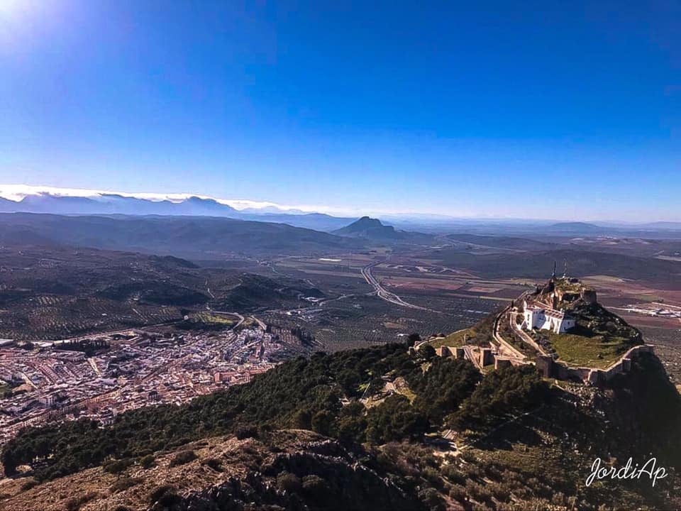 archidonaturis's tweet photo. Espectacular panorámica desde el Santuario de la Virgen de Gracia de #Archidona.
Ven y Descubre Archidona
Archidona, al Sur de la brújula y en el centro de tus sentidos. https://t.co/vlY5zniCsk