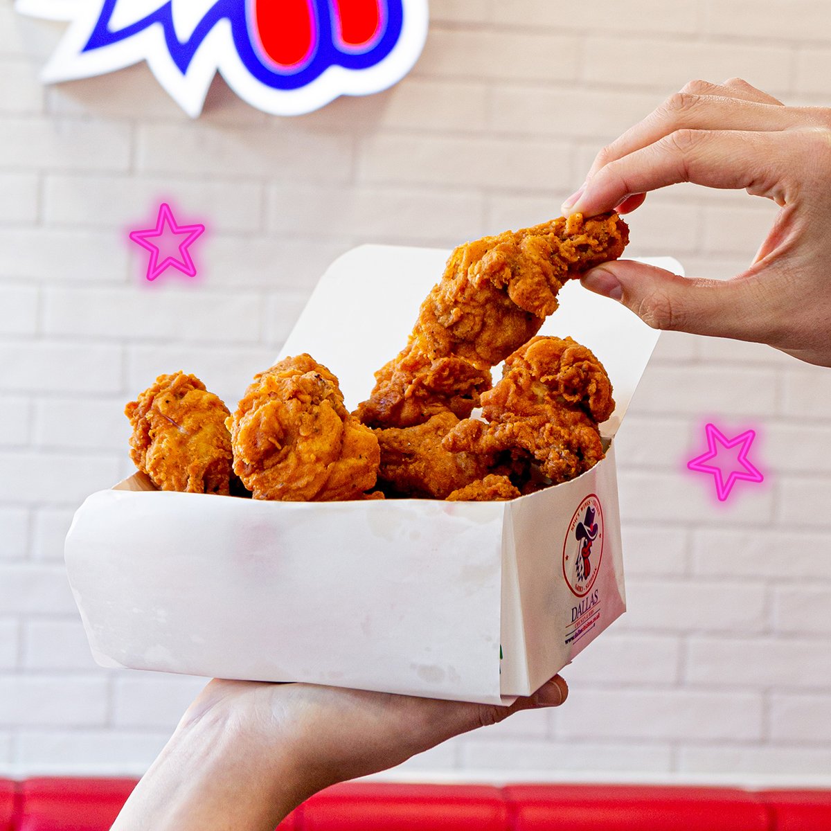 DallasChickenUK's tweet photo. You need more spicy chicken wings in your life. Weโre just spitting facts ๐ฏ
.
.
.
.
.
#DallasChicken #DallasChickenandPizza #HalalFoodie #HalalUK #Londonfoodie #londonfoodblogger #foodieuk #ukmeat #londonfoodblog #londonfoodguide #londonfoodscene #londonfoodbabes https://t.co/oMkjFKjrjP