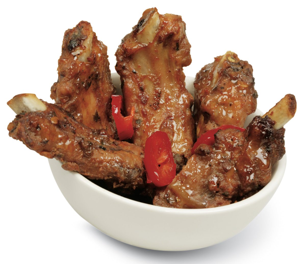 Tapas_Club's tweet photo. Heerlijk voor bij de borrel: Costillas Picantes 🐷

Deze pikant gemarineerde varkensribbetjes zijn zo lekker dat het eigenlijk jammer is dat ze klein zijn. Maar wij hebben ze juist klein en los van elkaar gemaakt, zodat ze makkelijk bij een borrel te serveren zijn. Smakelijk!! https://t.co/Oc391NevOB
