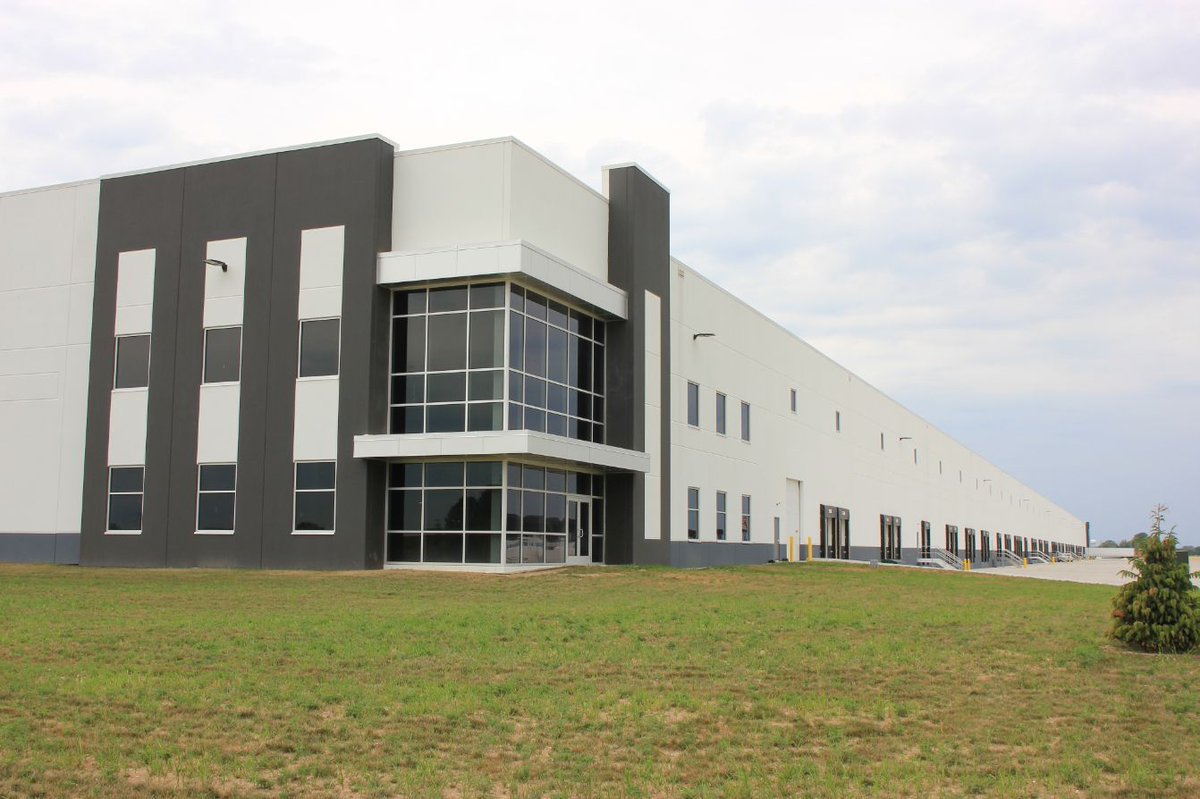 bristolgrp's tweet photo. It’s been another great year of projects for Bristol Group! Here’s a look back at some of the highlights from 2022.
#bristolbuilt #construction #designbuild #manufacturing #warehouse https://t.co/Ui4NWPo9ZY