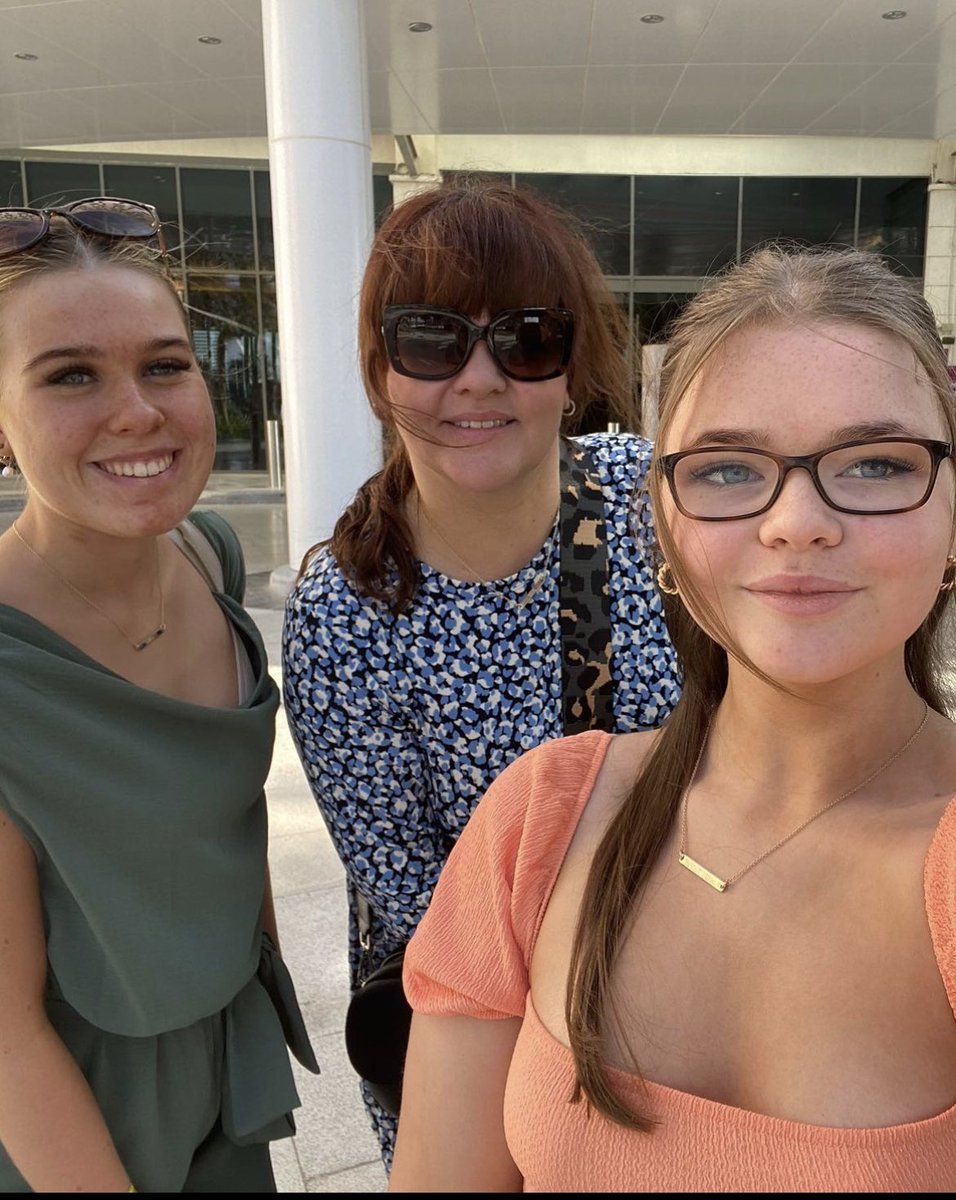 Best of luck to our brilliant <a href="/BorrisokaneCC/">Borrisokane CC</a> Students and their teacher <a href="/EileenFCarmody/">Eileen Forde Carmody</a> in the <a href="/junkkouture/">Junk Kouture</a> World Final in Abu Dhabi today. You have achieved so much already. #OnPointe 👌🏻 🇮🇪