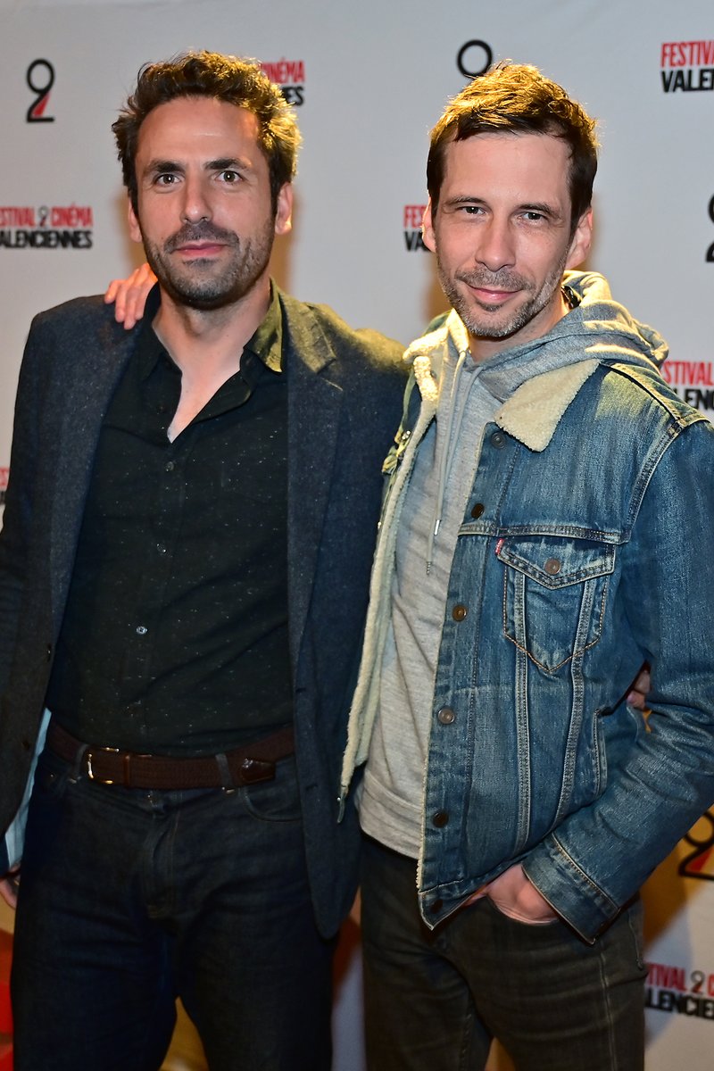 festival2val's tweet photo. ✨Présenté en AVP Hors Compétition par le réalisateur #JulienGuetta et le compositeur @AlexBeaupain durant le 12e #festival2cinema, la comédie #LESCADORS est en salle. Retrouvez #JeanPaulRouve et #GregoireLudig dans les rôles de
deux frères que tout oppose !
@jour2fete https://t.co/qI2HNeTjfe