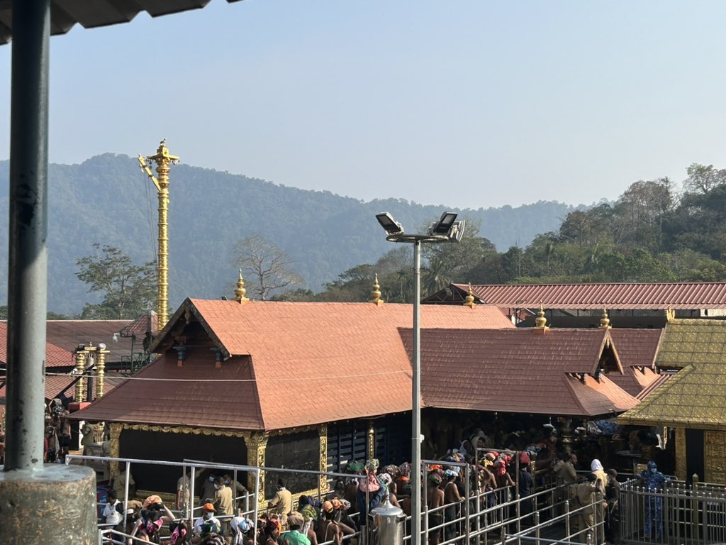 GuturuAmbedkar1's tweet image. Successfully completed #Sri Ayyappa swamy Darshanam 2k23🙏🙏

#swamysaranamayyappa #ayyappadevotional