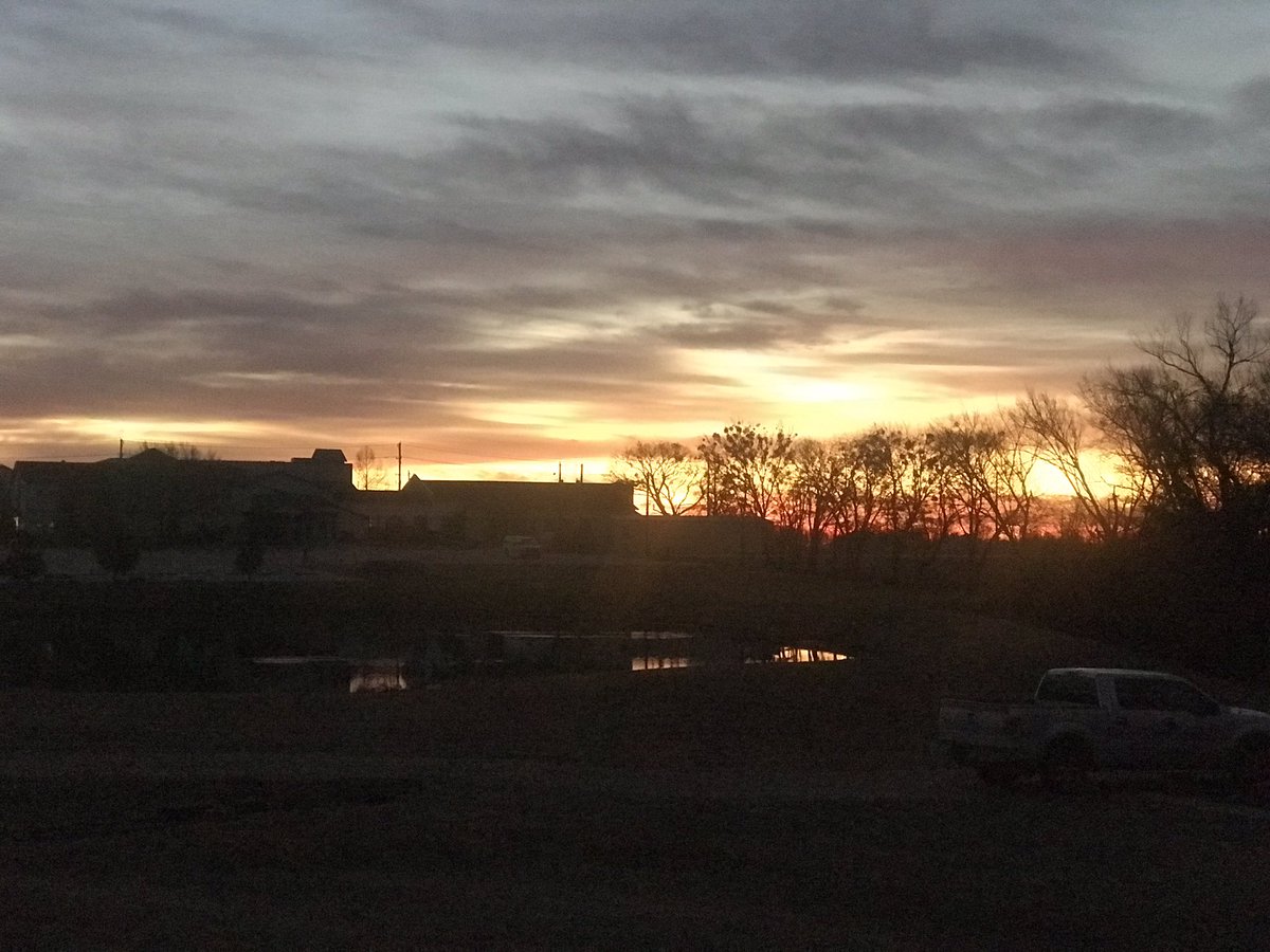 It’s already turning out to be a beautiful day!  Happy Well wishes Wednesday!