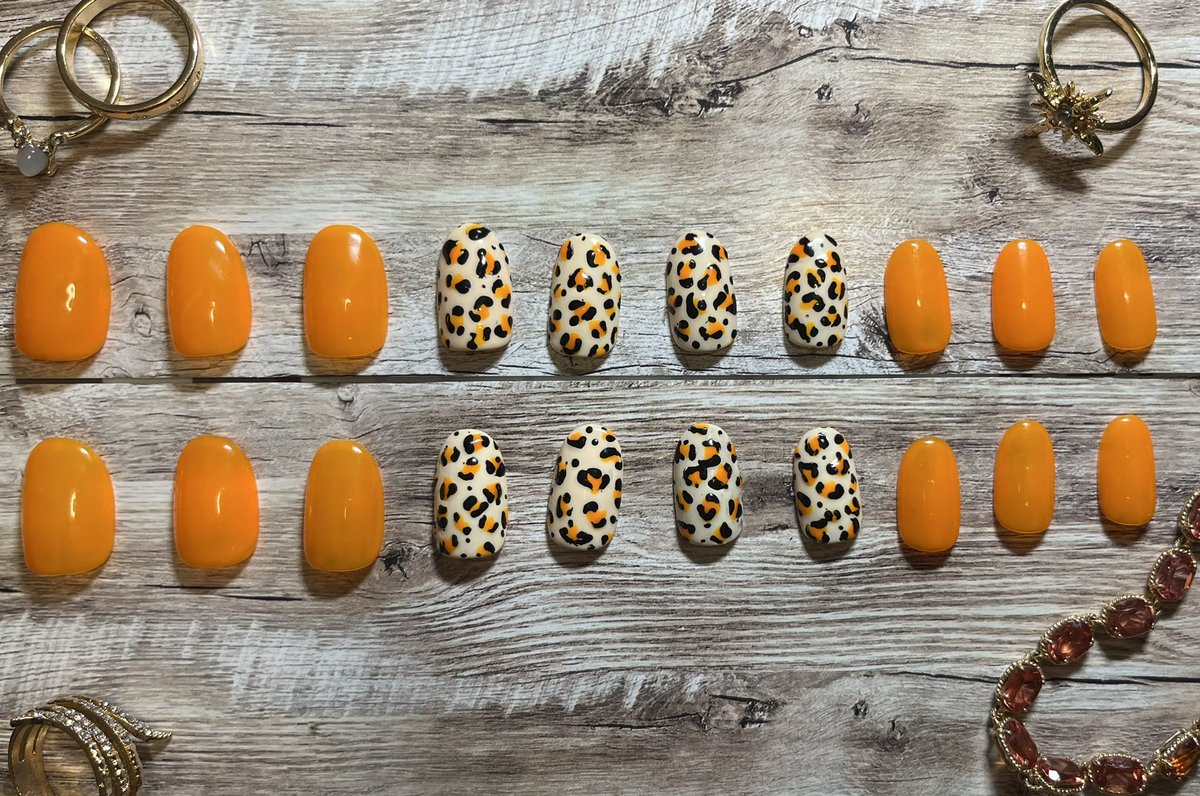 NekoleNeptune's tweet photo. Feelin Frisky 🐆 with some Orange Leopard Press Ons!  -$8.99
#pressonnails https://t.co/OpXPzCilU7 https://t.co/IJzMnfi5k3
